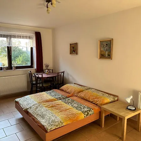 Appartamento Nad Vinným Sklípkem - Pausram Pouzdrany