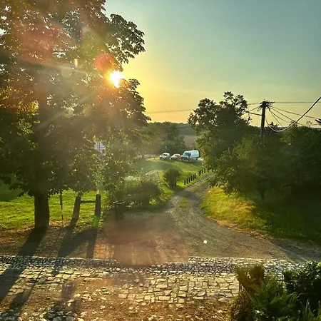 Appartamento Nad Vinným Sklípkem - Pausram *