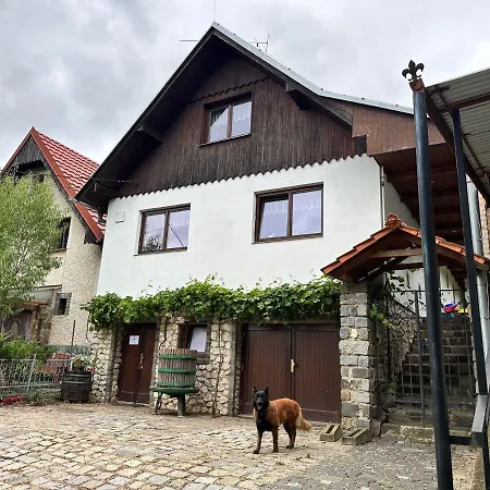 Appartamento Nad Vinným Sklípkem - Pausram
